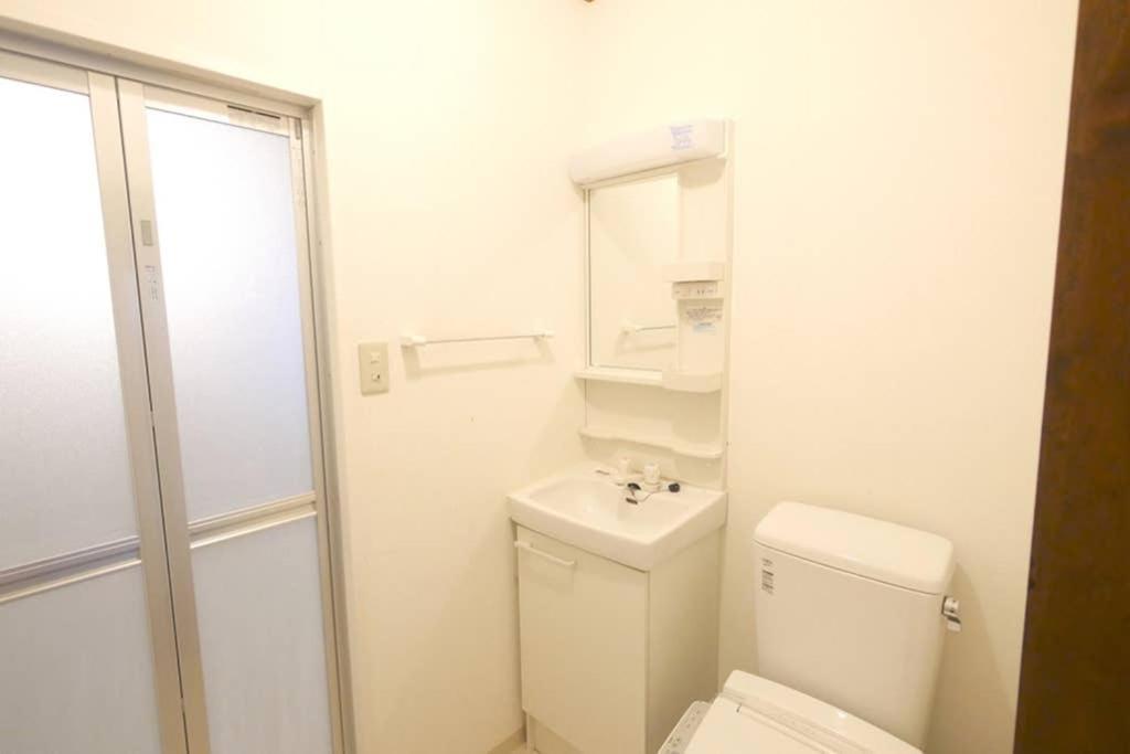 マスク配布ありa5 新宿10分 10人宿泊可能 出張在宅勤務に最適!!宿泊型テレワークスペース!!Wifi完備 回線安定してます!!長期宿泊受付中 Tokio Zewnętrze zdjęcie
